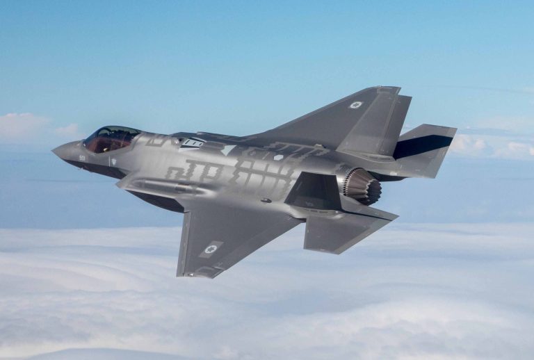 Nagy-Britannia nukleáris fegyverek hordozására alkalmas F-35-ös harci repülőgépeket vásárol